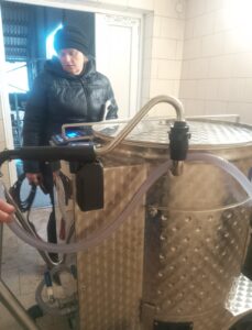 Установка молочного такси на ЧАО “КРЕМЕНЬ”