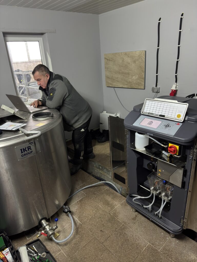 Установка Calf Expert Holm&Laue – ЧАО “КРЕМЕНЬ”